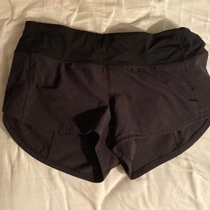 Lululemon Speed up shorts 2.5